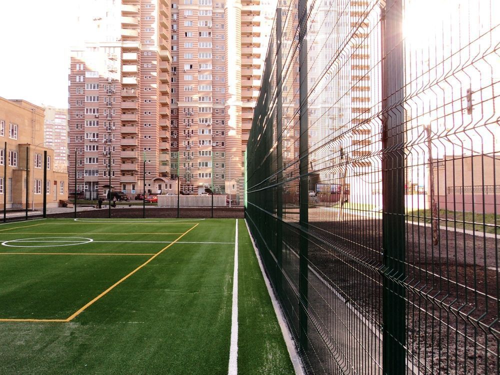 Забор для спортивной площадки